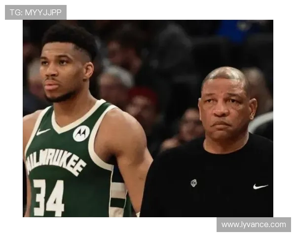 凯尔特人与雄鹿巅峰对决揭开东部霸主之争激战再燃全场沸腾 凯尔特人与雄鹿巅峰对决揭开东部霸主之争激战再燃全场沸腾