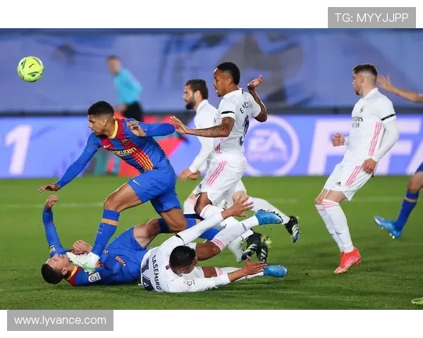 皇马与毕尔巴鄂展开激烈对决 两队豪强迎来生死战