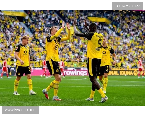 多特蒙德迎强敌鏖战绿茵巅峰激情对决再掀欧洲足坛风暴