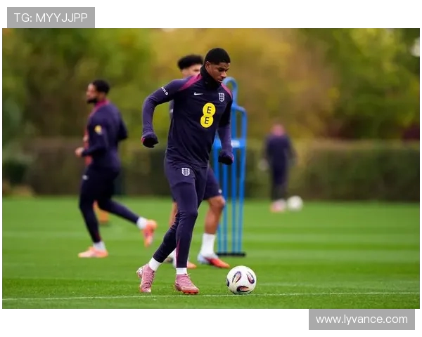 成都足球队在世界杯预选赛中的耐力表现分析与启示