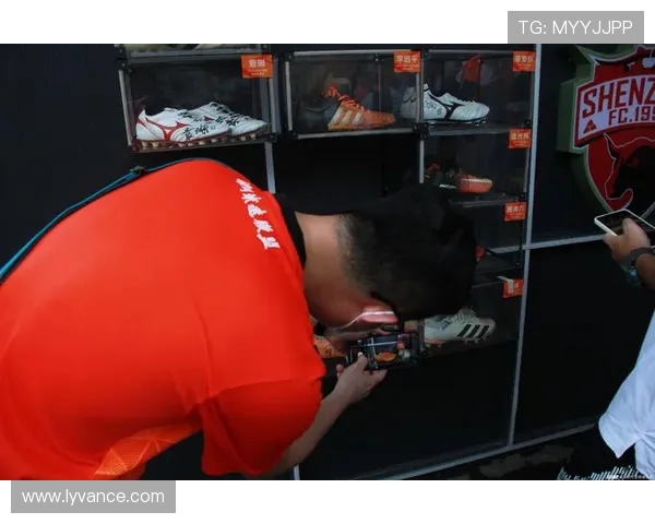 深圳网球队战术引发热议球迷与专家各执己见的背后故事 深圳网球队战术引发热议球迷与专家各执己见的背后故事