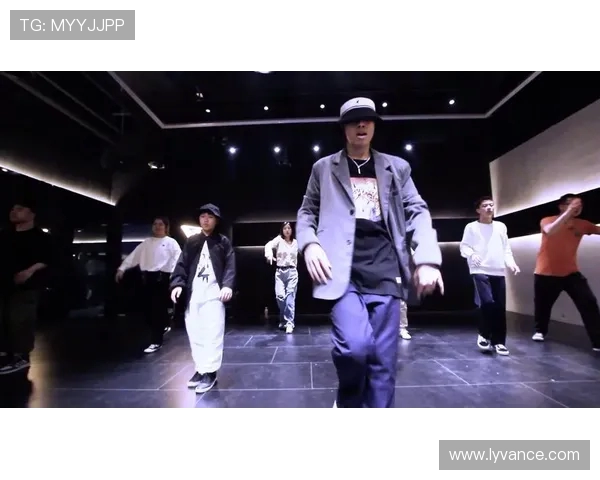 西安街舞队在全国街舞节奏排名中创新高引领潮流风尚