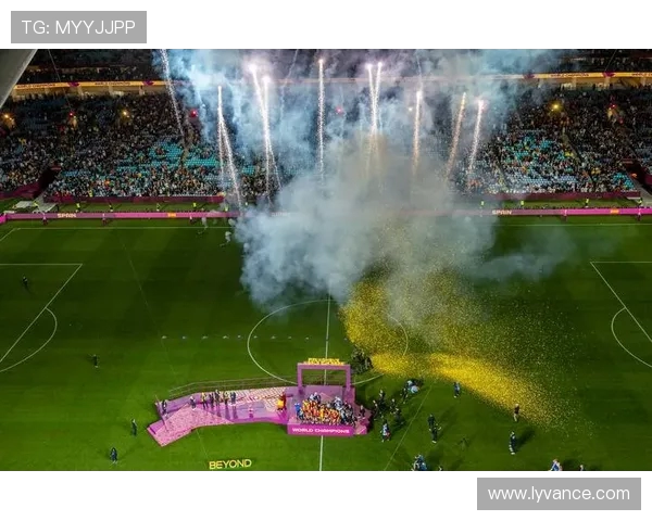 全球热议足球盛宴世界杯激情与荣耀交织燃动瞬间故事大全纪实录篇