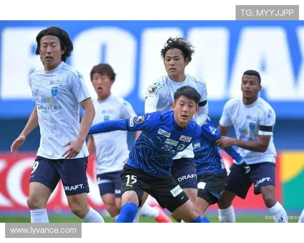 大分三神对决心队展现足球魅力与激情的精彩较量